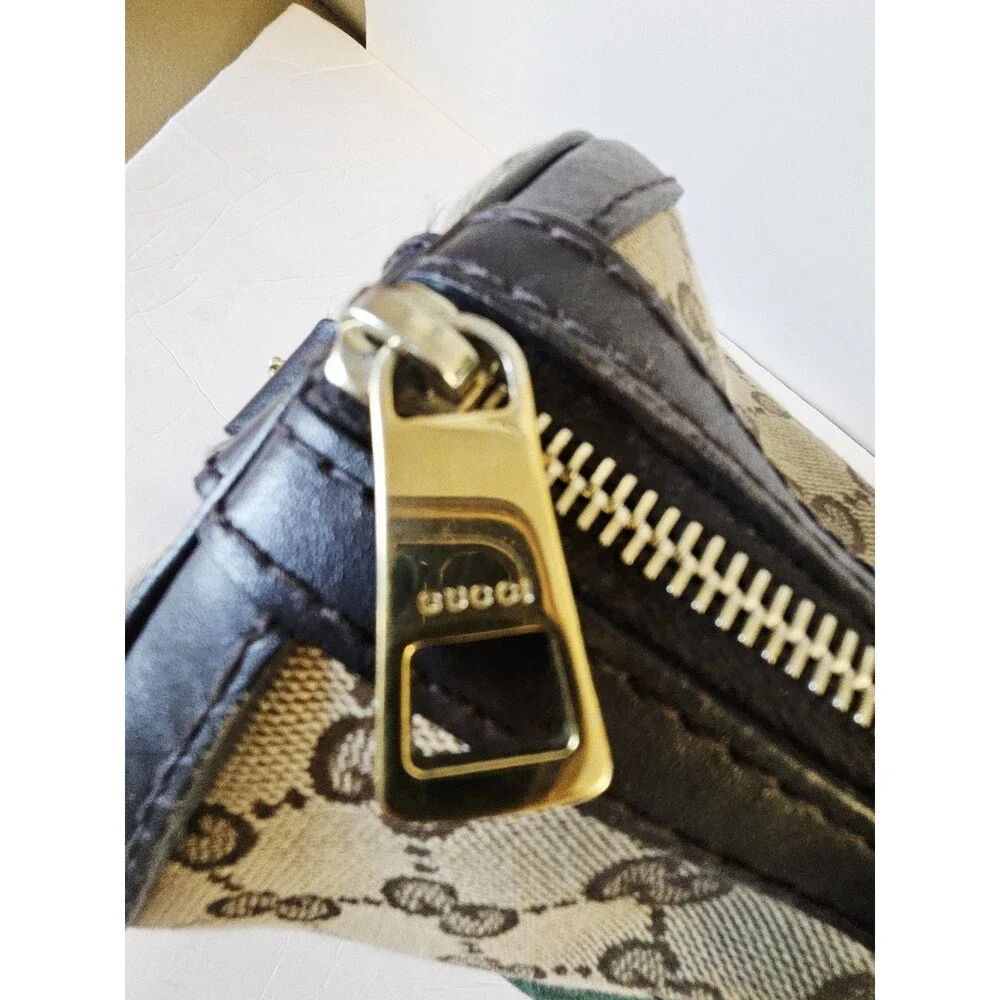 Authentic Gucci Medium Canvas GG Crossbody Bag - Picture 10 of 16